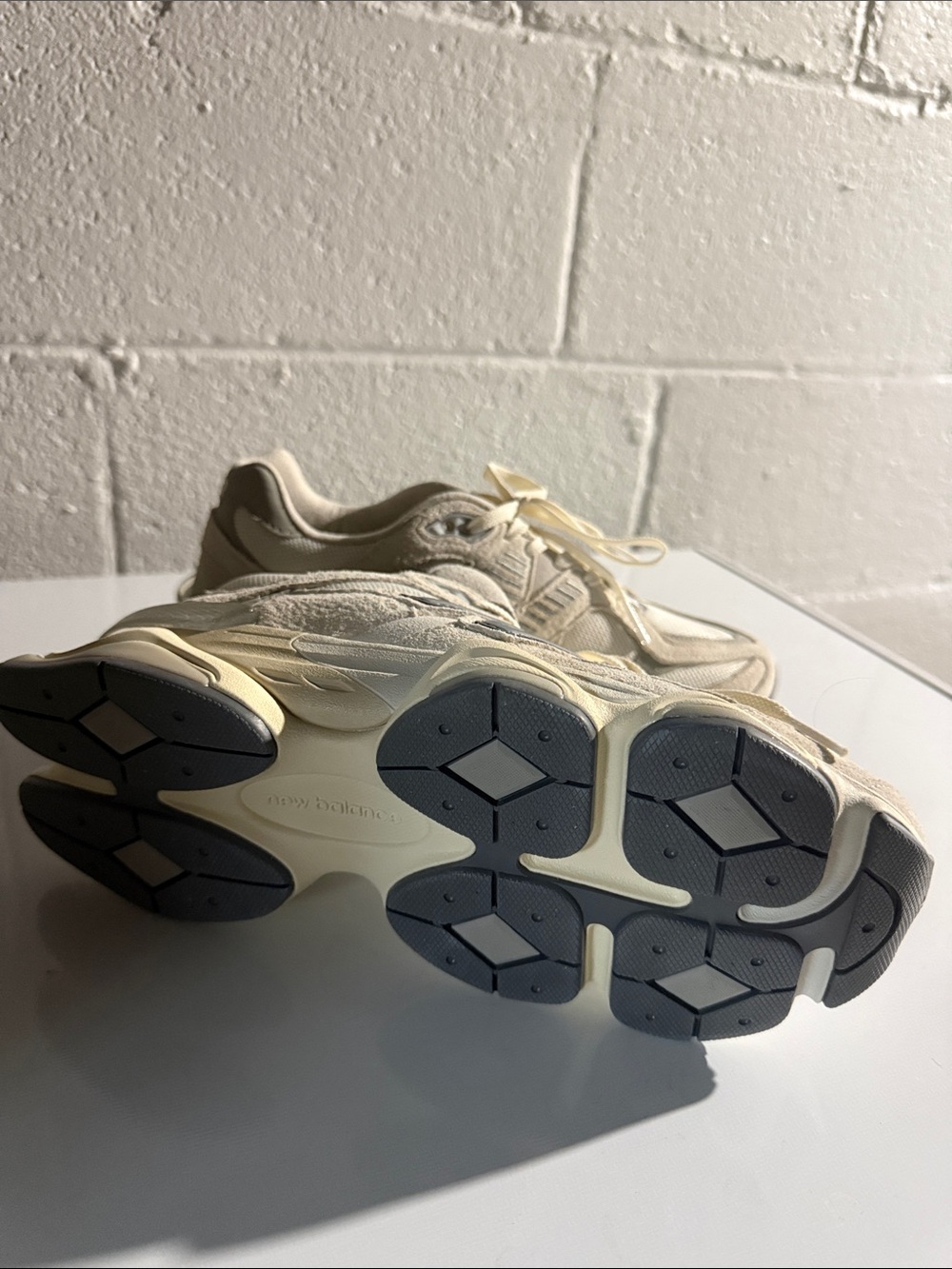 New Balance sea salt 9060 - Picture 2 of 3